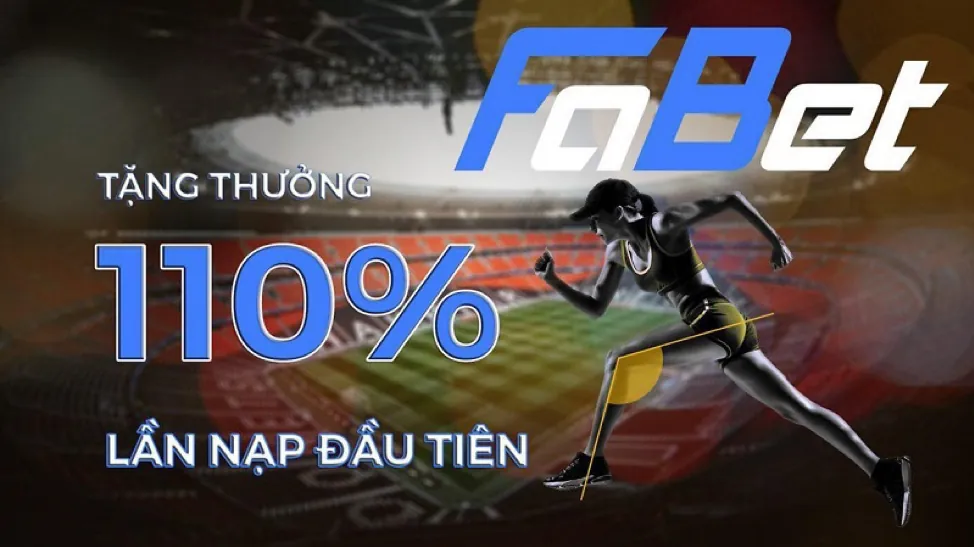 Cầu thủ bóng rổ đang úp rổ trong trận đấu